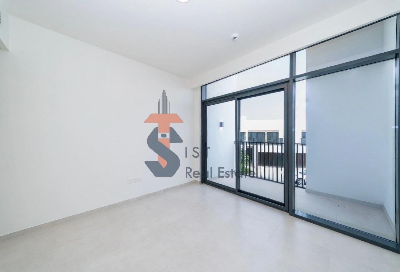 Corner triplex 4 bedroom townhouse for rent in Bliss Arabian Ranches 3 Emaar Dubai Corner triplex 4 bedroom townhouse for rent in Bliss Arabian Ranches 3 Emaar Dubai