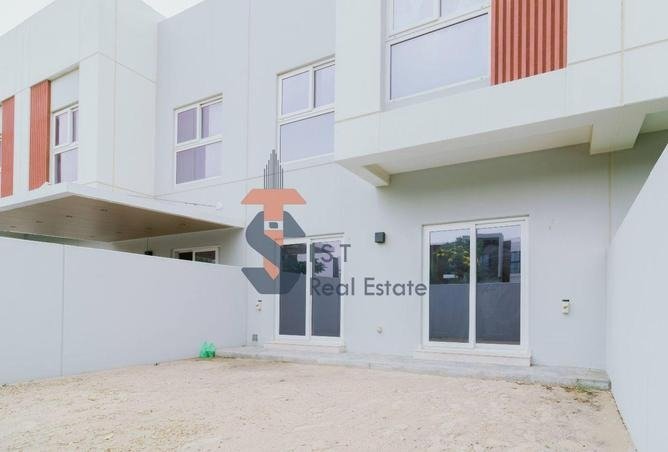 Upgraded 3 bedroom single row park facing townhouse for rent Amaranta 3 Villanova Dubai Upgraded 3 bedroom single row park facing townhouse for rent Amaranta 3 Villanova Dubai