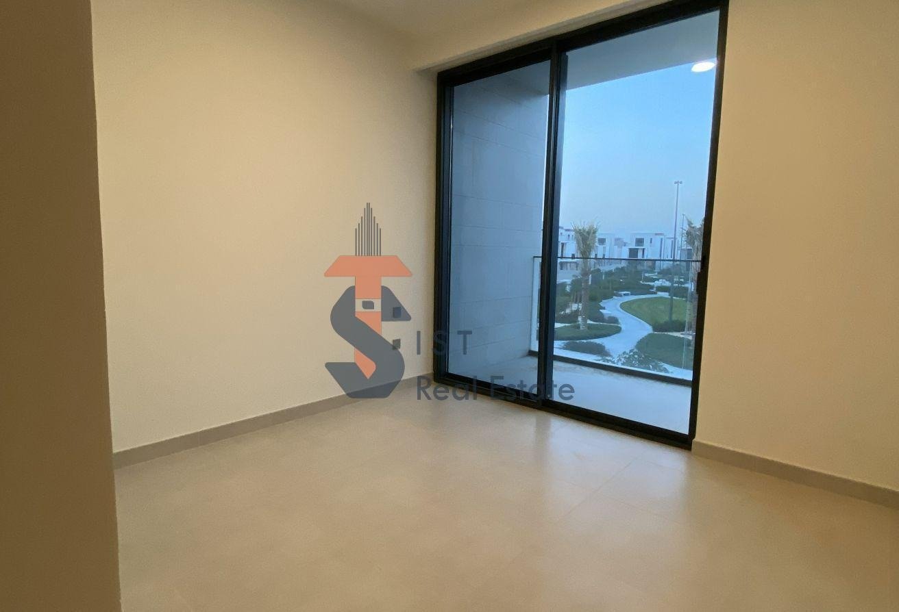 Elie Saab 2 Arabian Ranches 3 – park-facing 4 bedroom villa exterior and garden Elie Saab 2 Arabian Ranches 3 – park-facing 4 bedroom villa exterior and garden