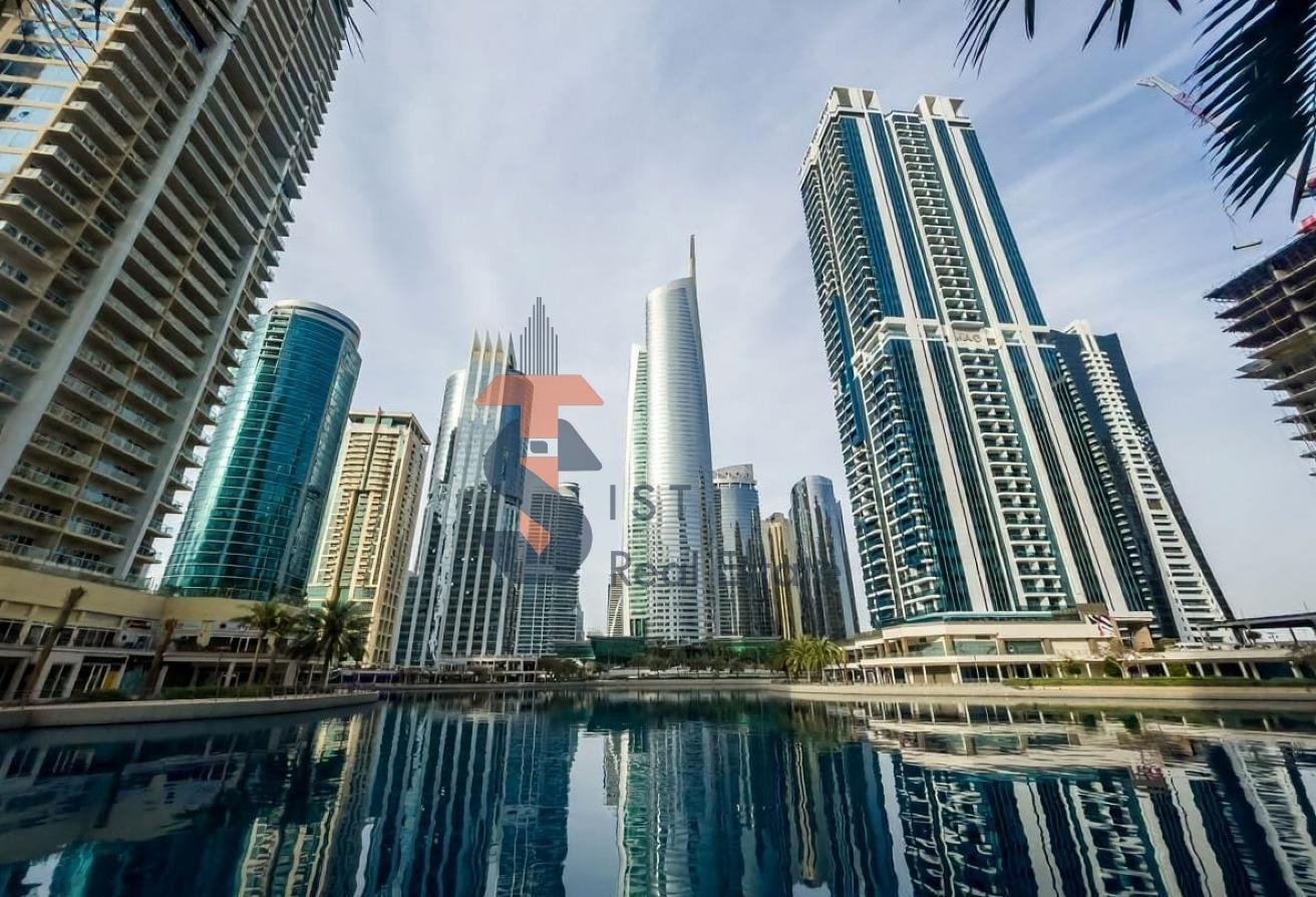 Spacious interior of 1BR + maid apartment in Sobha Verde JLT Spacious interior of 1BR + maid apartment in Sobha Verde JLT